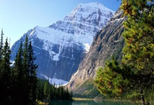 炮兵5比2力擒铁锤帮 重返争冠行列.